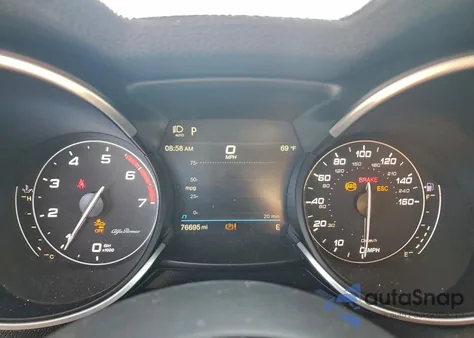 2020 Alfa Romeo Stelvio z USA, uszkodzony, nr VIN ZASPAJAN8L7C87683